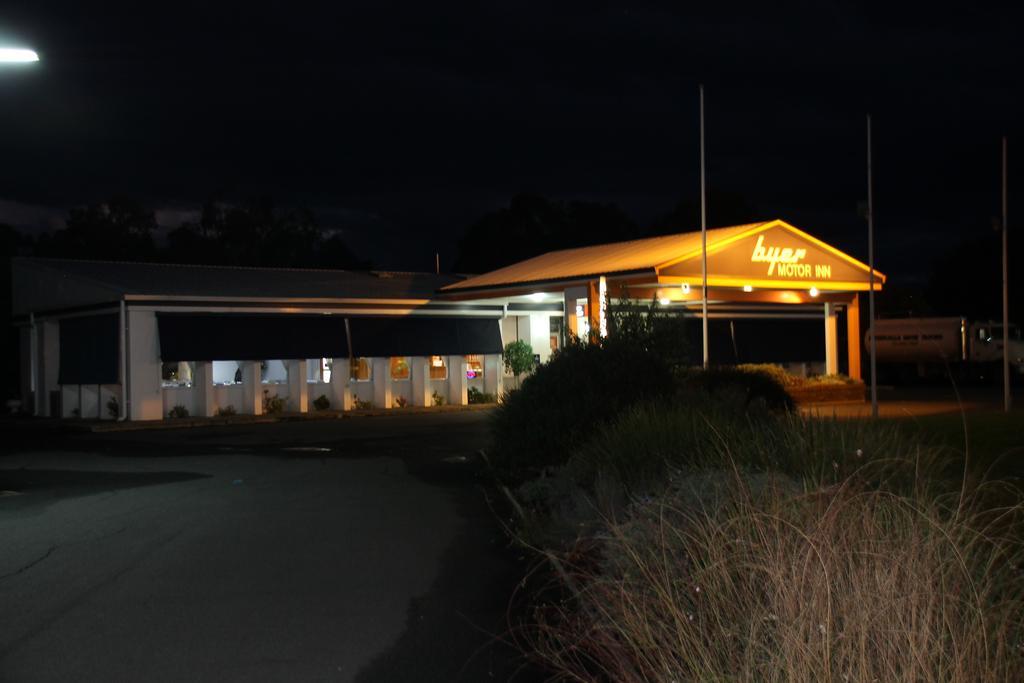 Byer Fountain Motor Inn Holbrook Exterior photo