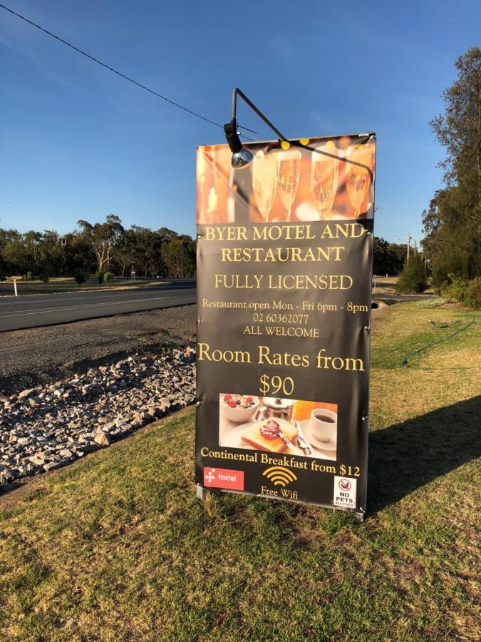 Byer Fountain Motor Inn Holbrook Exterior photo